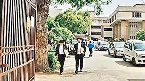 Delhi High Court extends interim stay till Dec 1 against extension of benefits of CMs Advocates Welfare Scheme to all lawyers in NCR Delhi High Court extends interim stay till Dec 1 against extension of benefits of CMs Advocates Welfare Scheme to all lawyers in NCR
